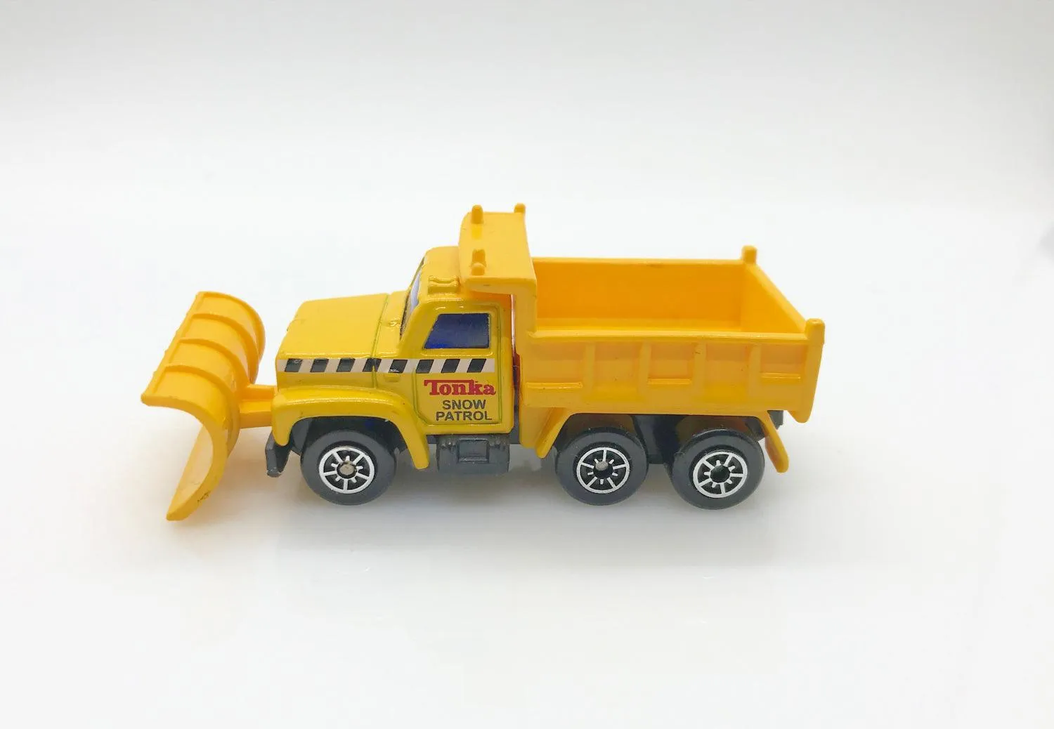 Maisto Tonka Yellow International Snowplow